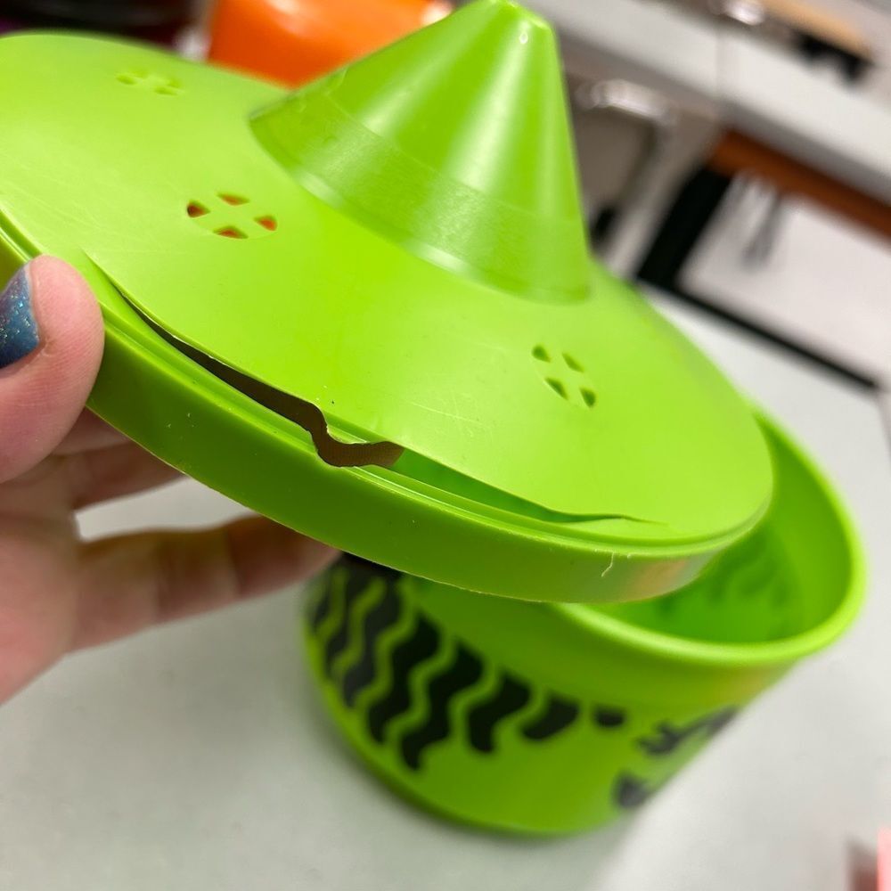 McDonald’s green Witch vintage lunchpail - Picture 3 of 4